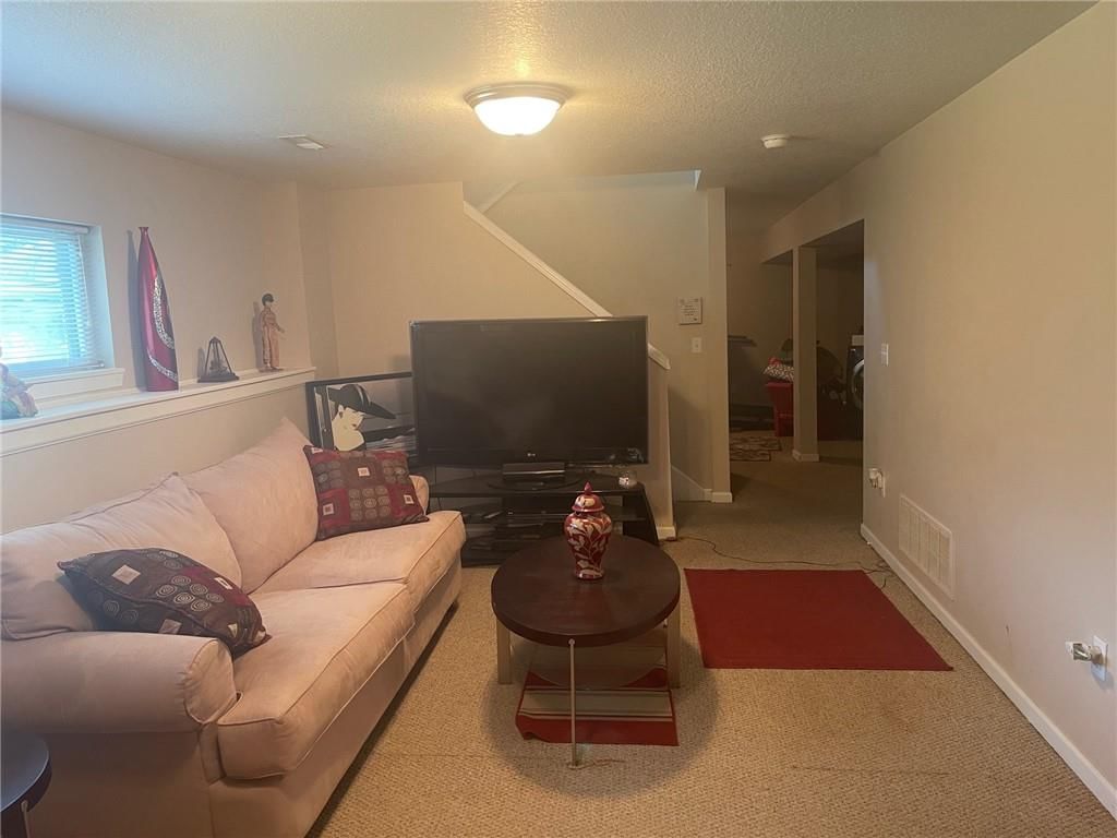 1213 Oak Street — photo 15