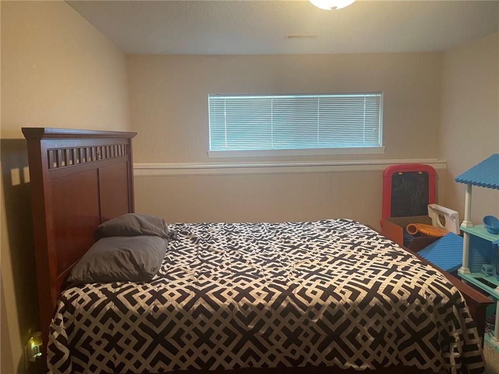 1213 Oak Street — photo 23