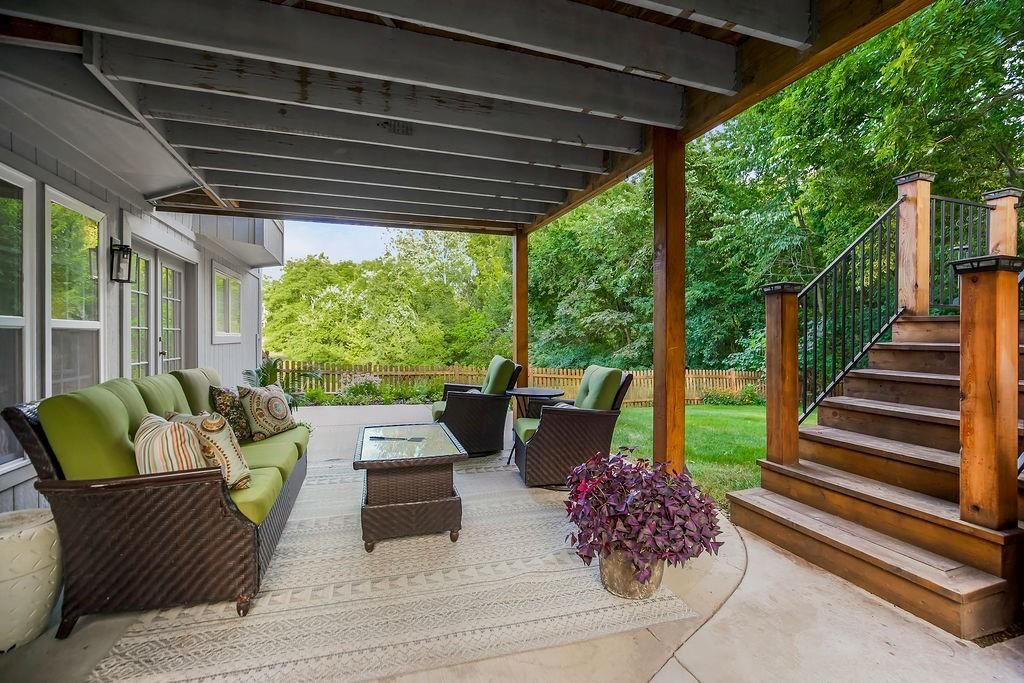 1033 Holt Drive — photo 32