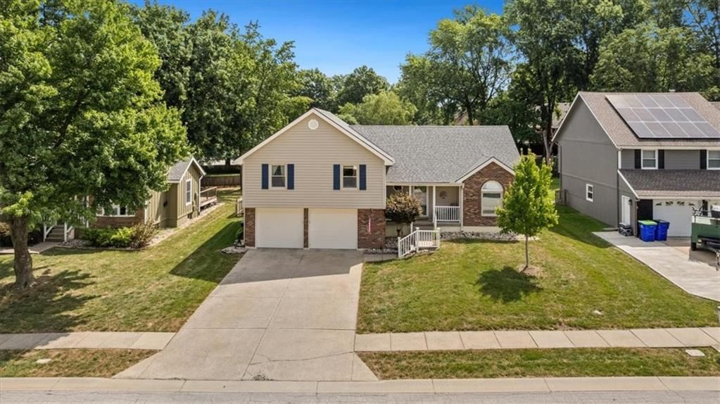 713 SE Claremont Street, Lee's Summit, MO