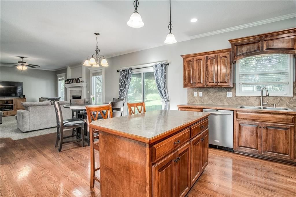354 SE Wood Lane — photo 8