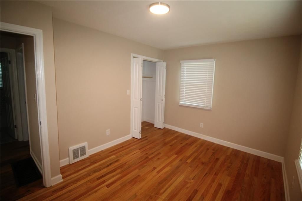 7225 Flora Avenue — photo 7