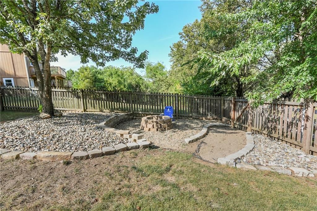 2505 NE Dale Hunter Trail — photo 37