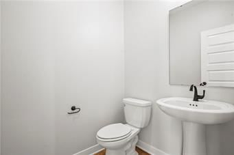 505 SW Newport Drive — photo 4