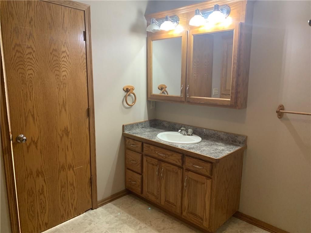 1013 S Hugh Street — photo 7
