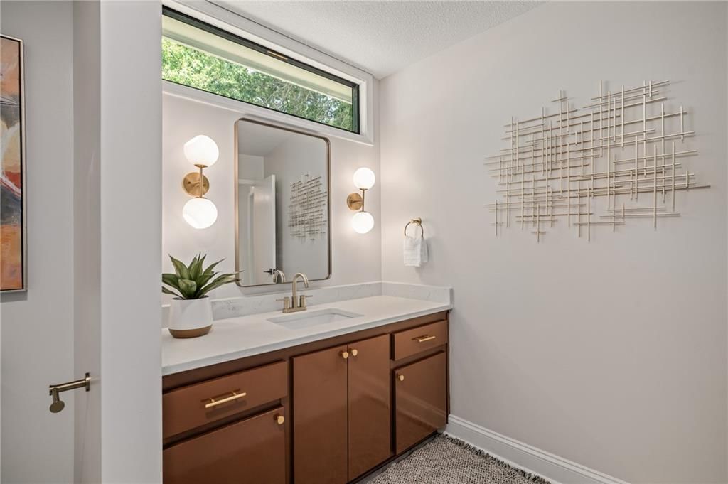 9136 Grant Lane — photo 34