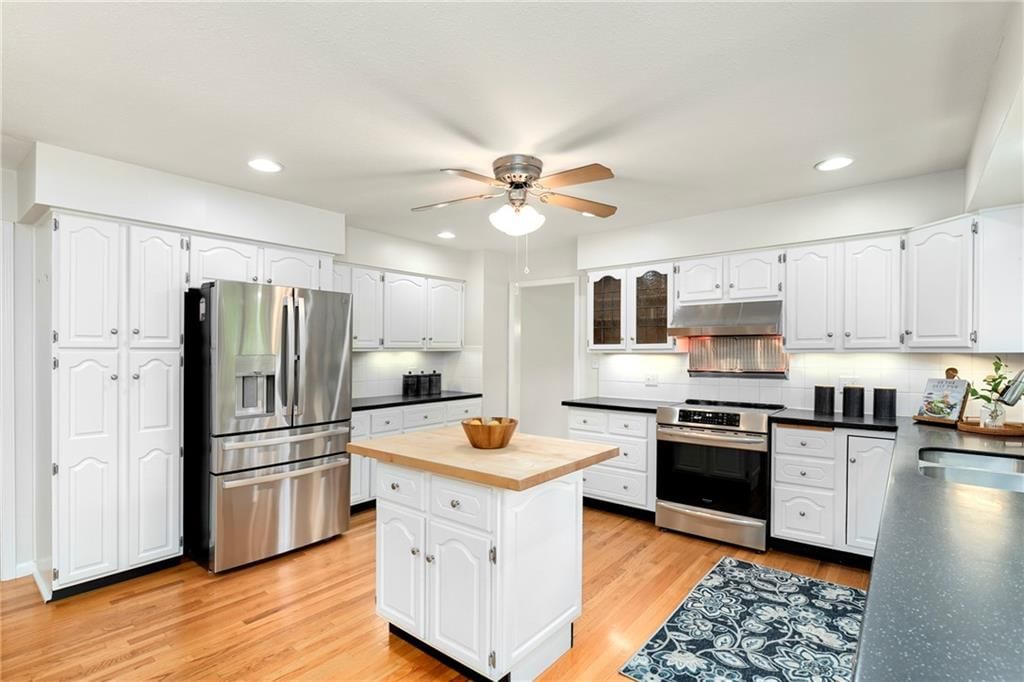 1908 Pine Ridge Drive — photo 18