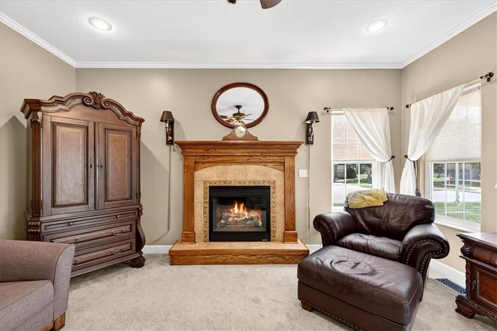 Photo 14 of 53 - 1800 Meadowlark Court