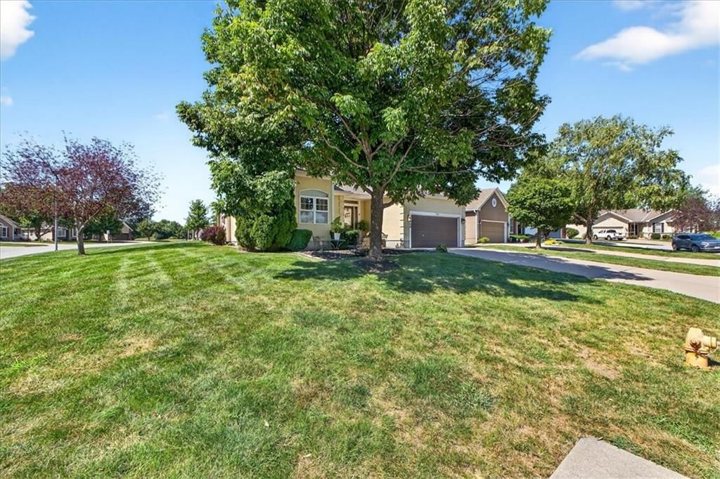 Photo 7 of 53 - 1800 Meadowlark Court