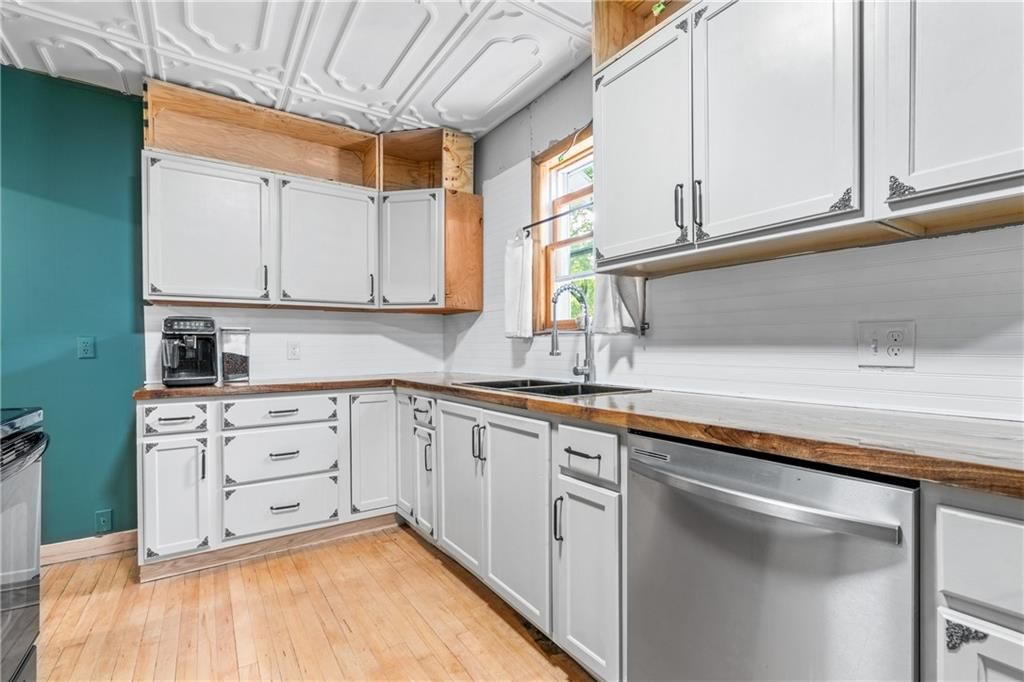 628 N Broadway Street — photo 15