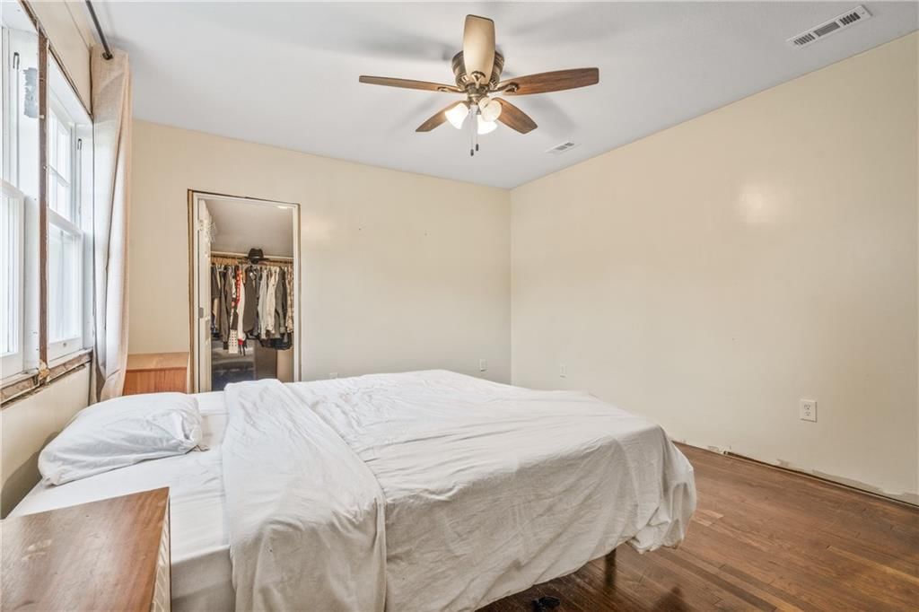628 N Broadway Street — photo 19