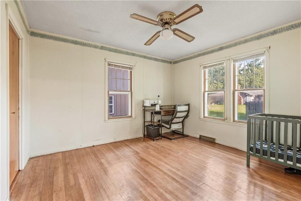 628 N Broadway Street — photo 26