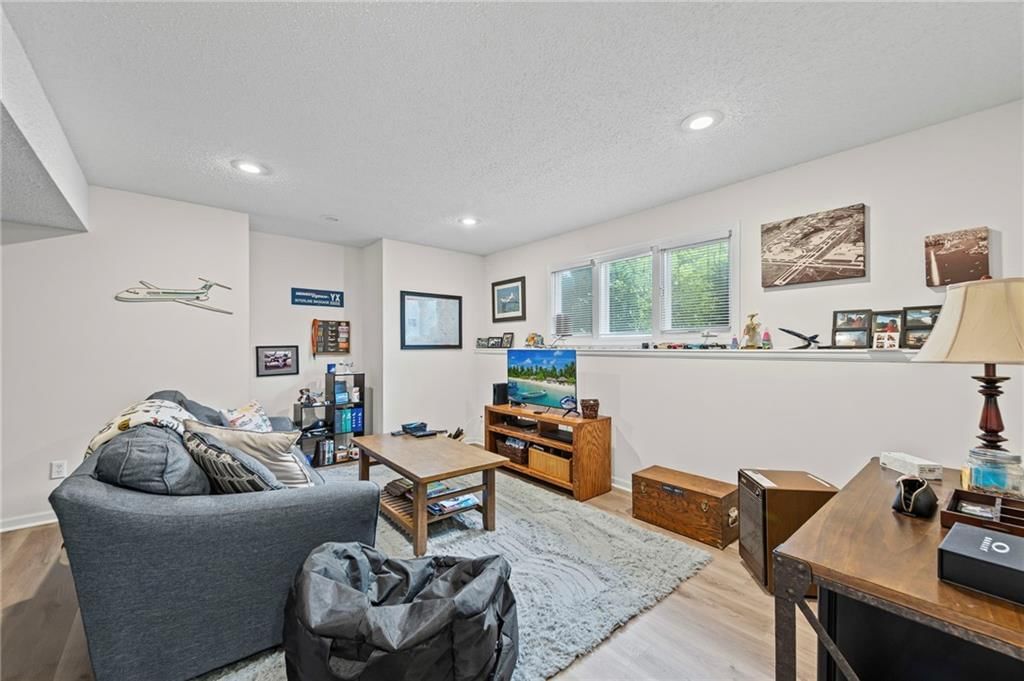 108 Sumac Street — photo 8