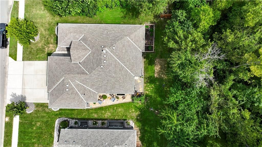 1915 Creek View Lane — photo 30