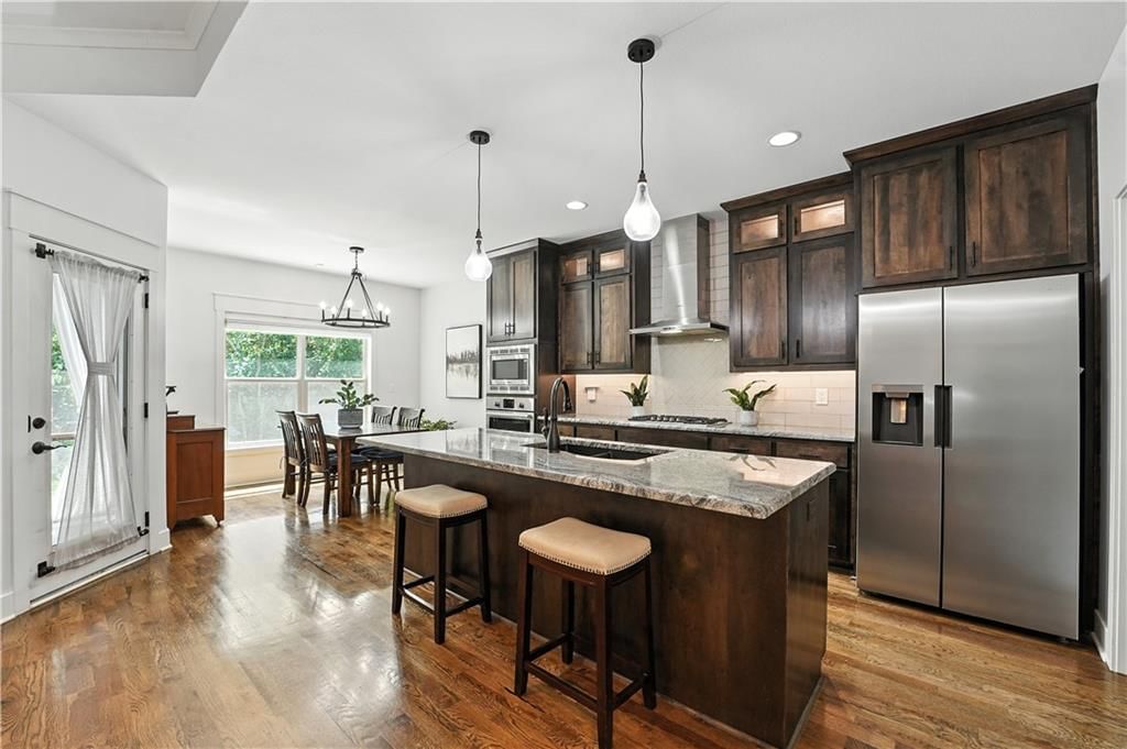 1915 Creek View Lane — photo 7