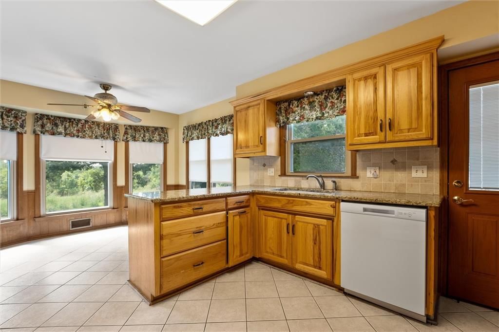 9405 W 106 Street — photo 14