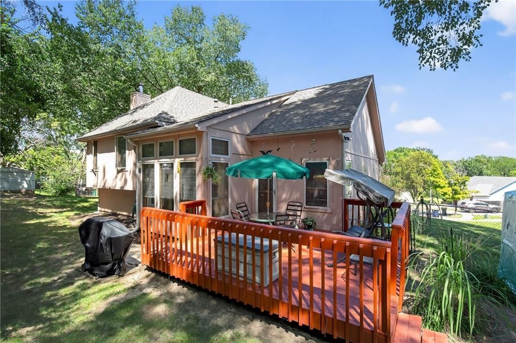 7340 N Rhode Avenue — photo 30