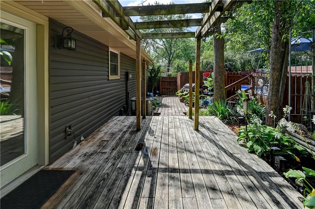 205 SE 2nd Street — photo 28