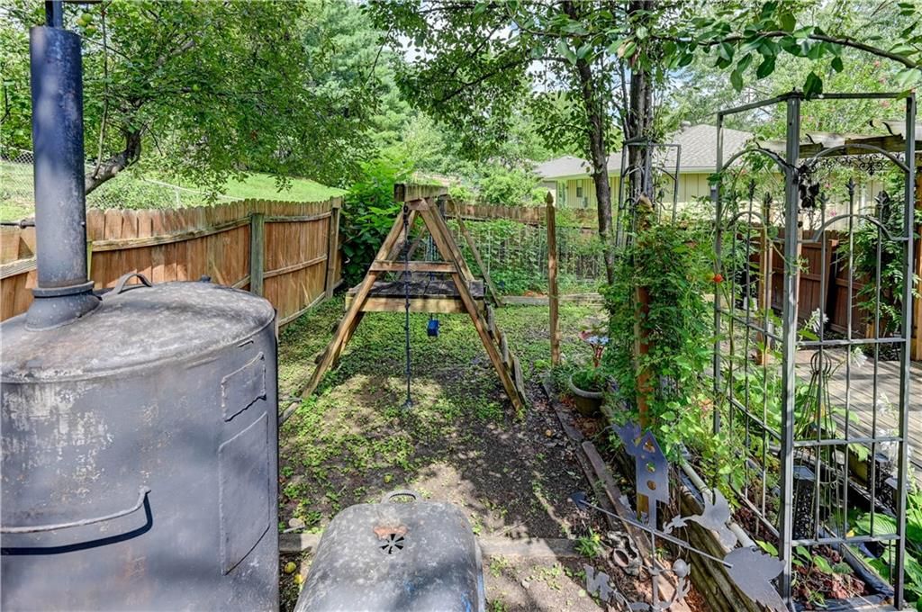 205 SE 2nd Street — photo 35