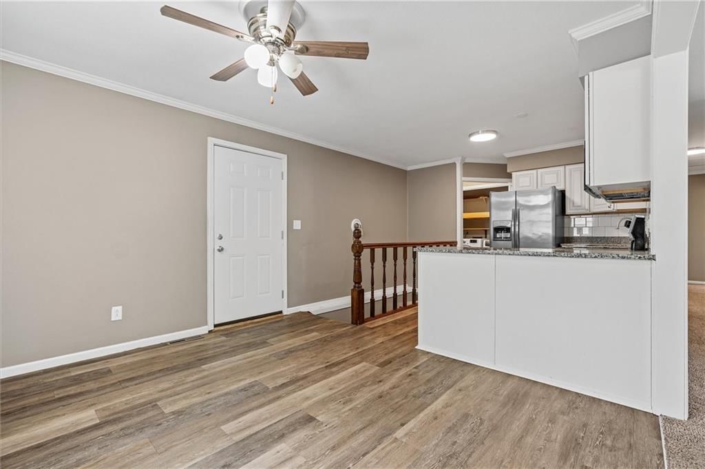 216 S Nettleton Street — photo 16