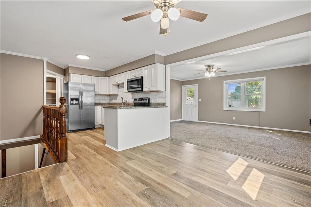 216 S Nettleton Street — photo 17