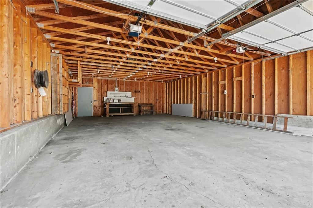 216 S Nettleton Street — photo 33