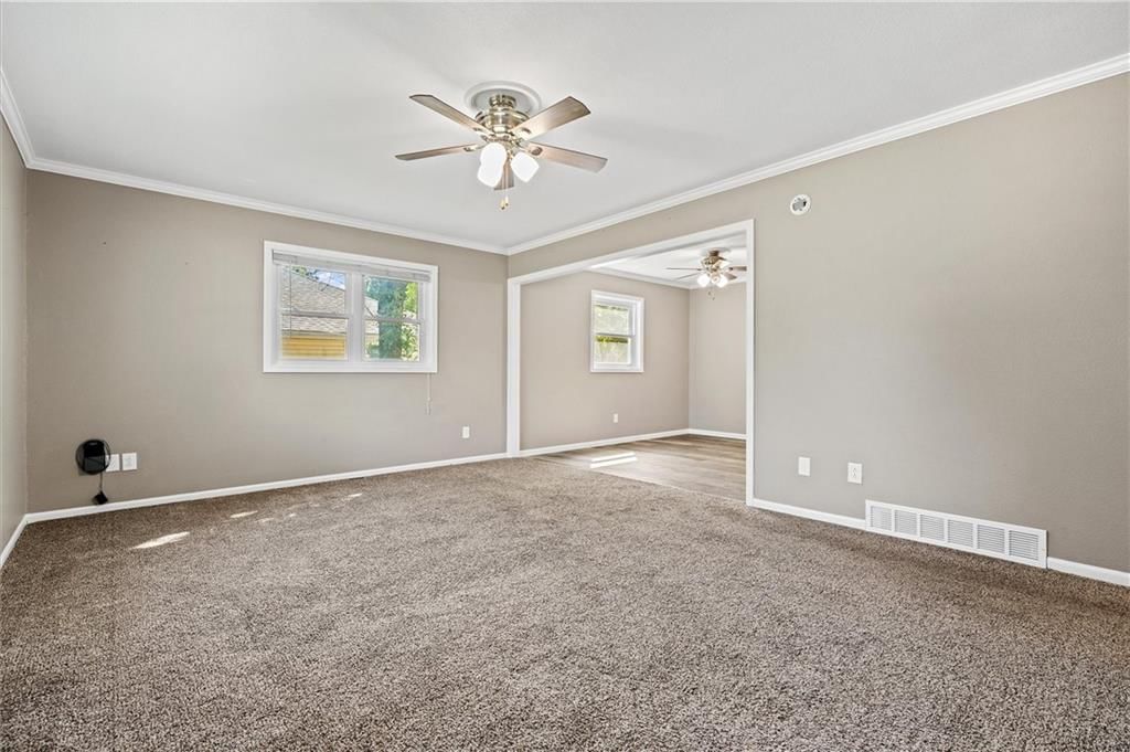 216 S Nettleton Street — photo 5
