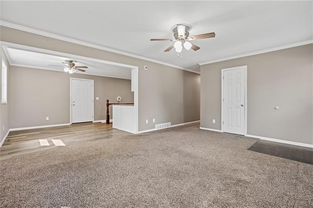 216 S Nettleton Street — photo 6
