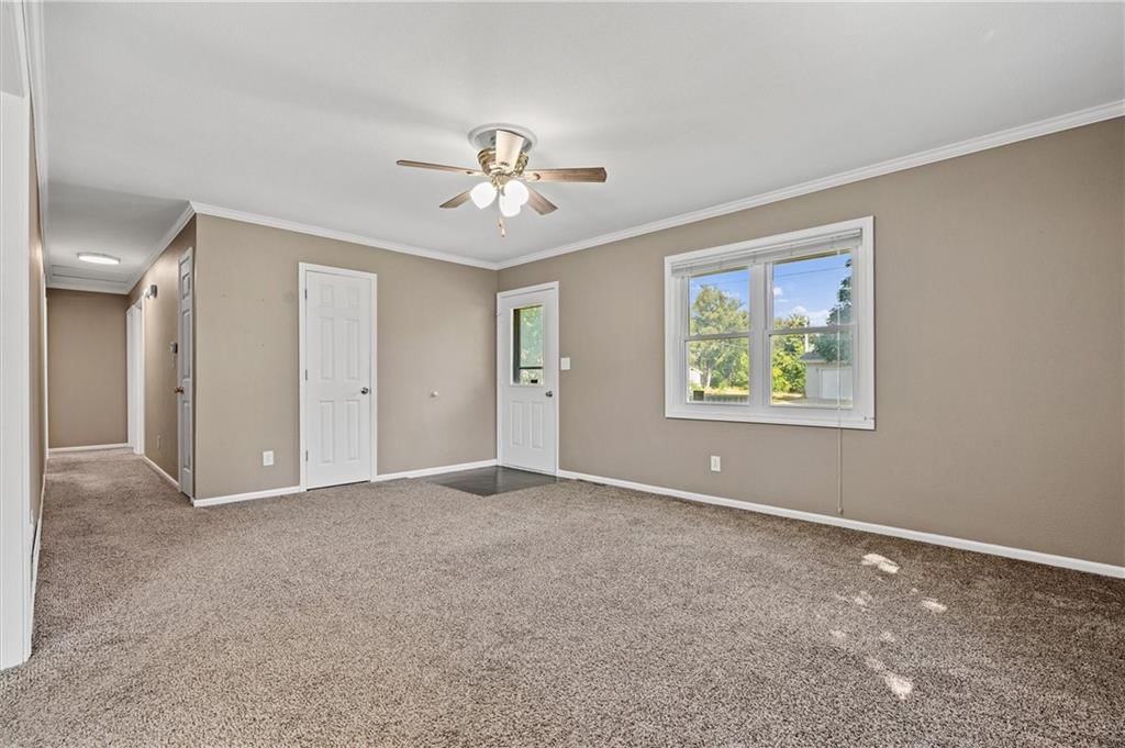 216 S Nettleton Street — photo 7