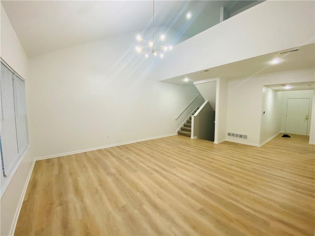 1932 N 80TH Court — photo 4