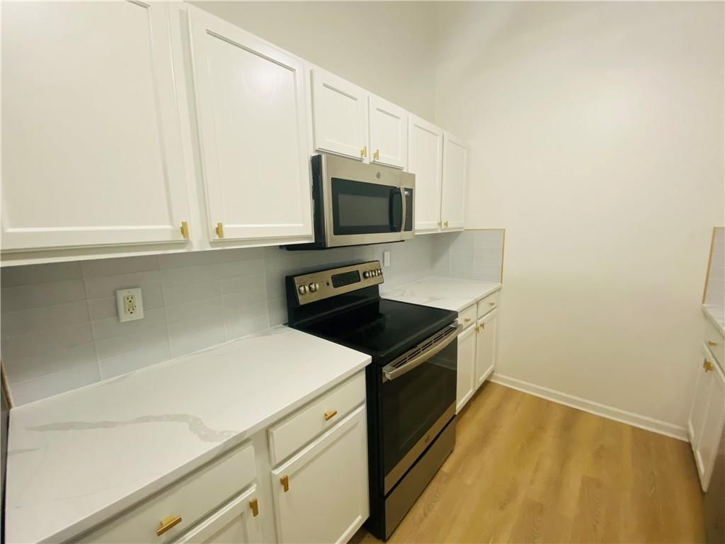 1932 N 80TH Court — photo 10