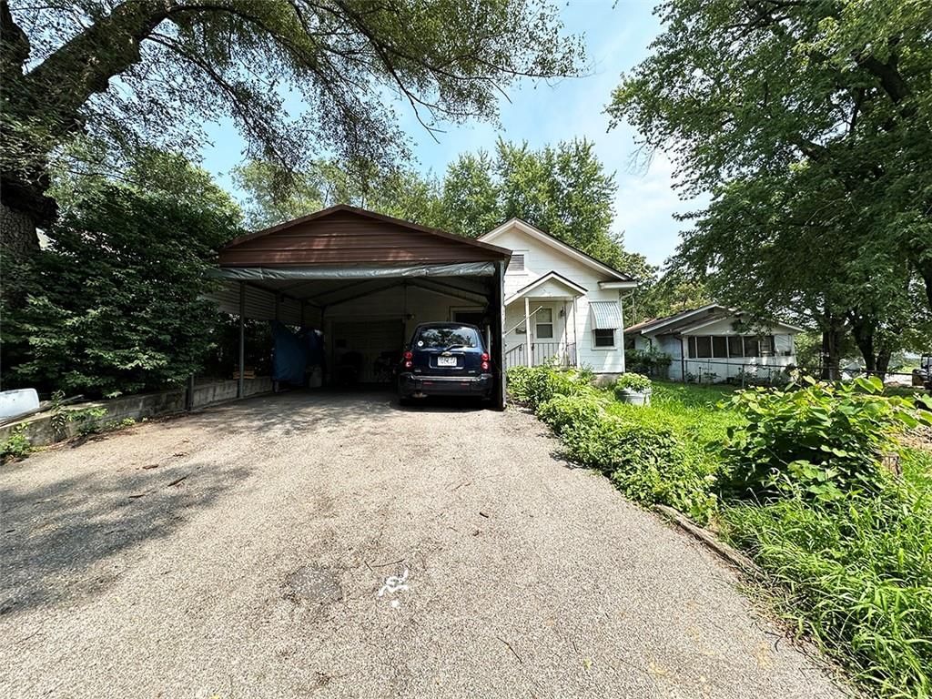 549 S Cedar Avenue — photo 41