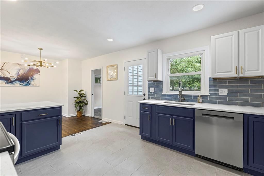 11112 W 54th Street — photo 12