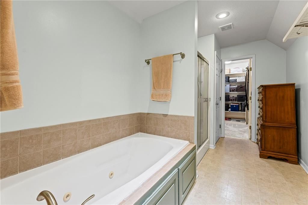 6317 N Cleveland Avenue — photo 20
