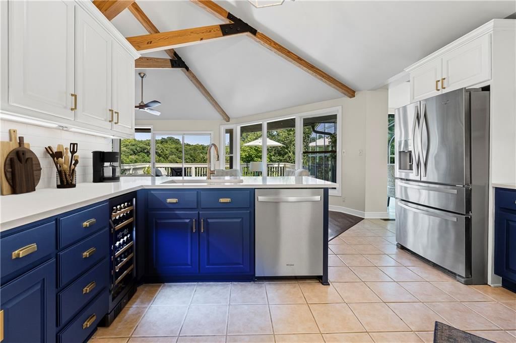4728 Black Swan Drive — photo 11