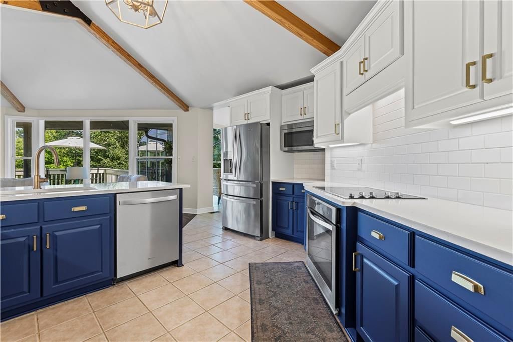 4728 Black Swan Drive — photo 12