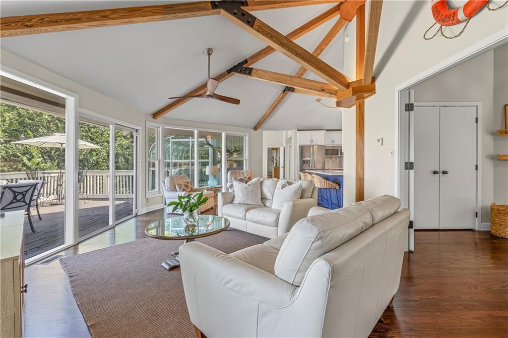 4728 Black Swan Drive — photo 3