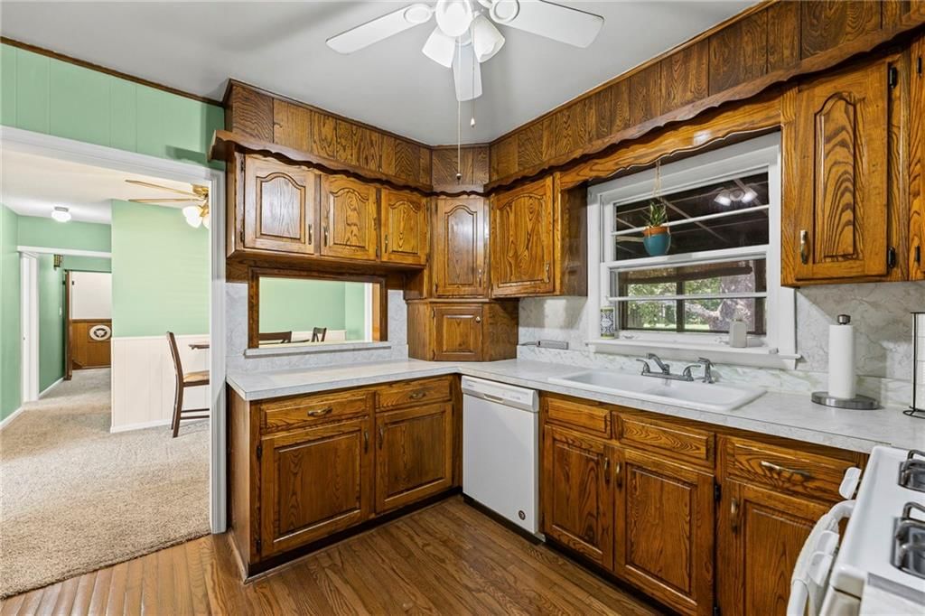619 S Harrison Street — photo 11