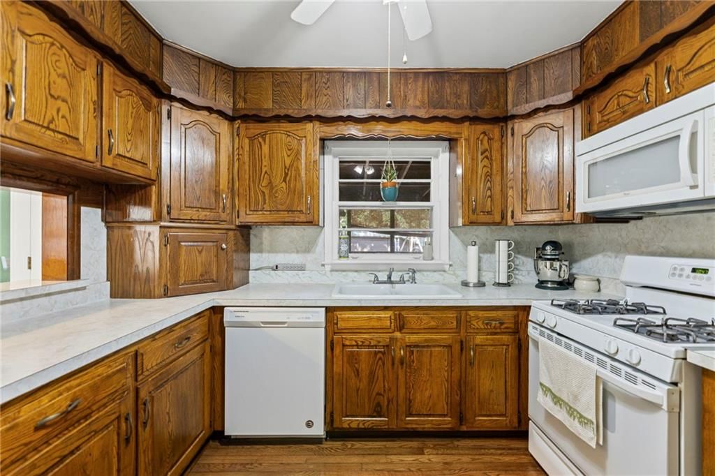 619 S Harrison Street — photo 12