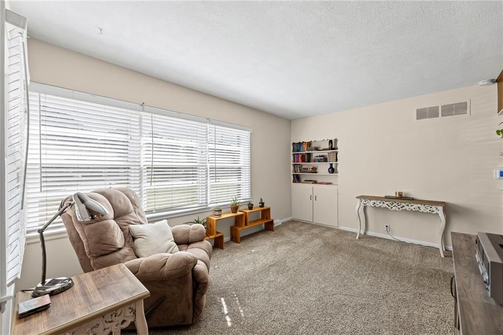 619 S Harrison Street — photo 6