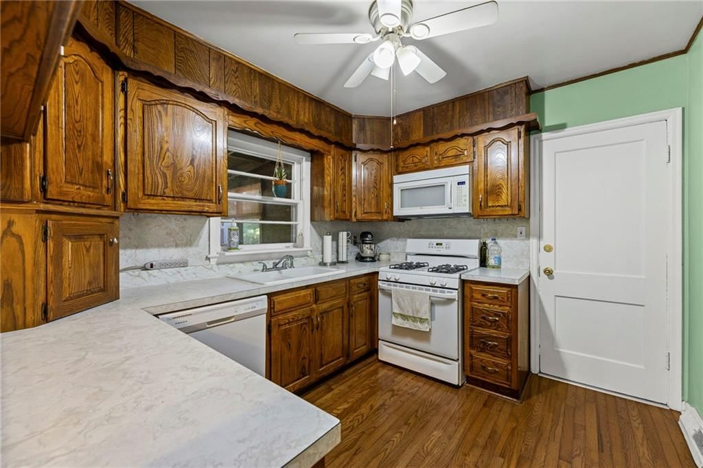 619 S Harrison Street — photo 10
