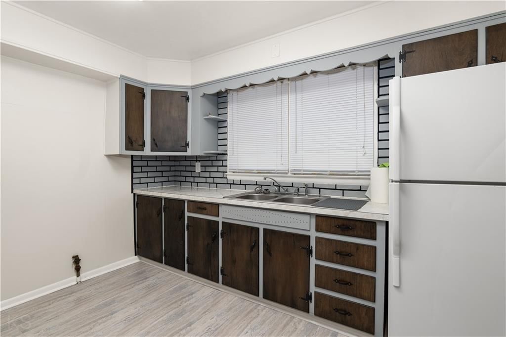 1821 S Ingram Avenue — photo 16