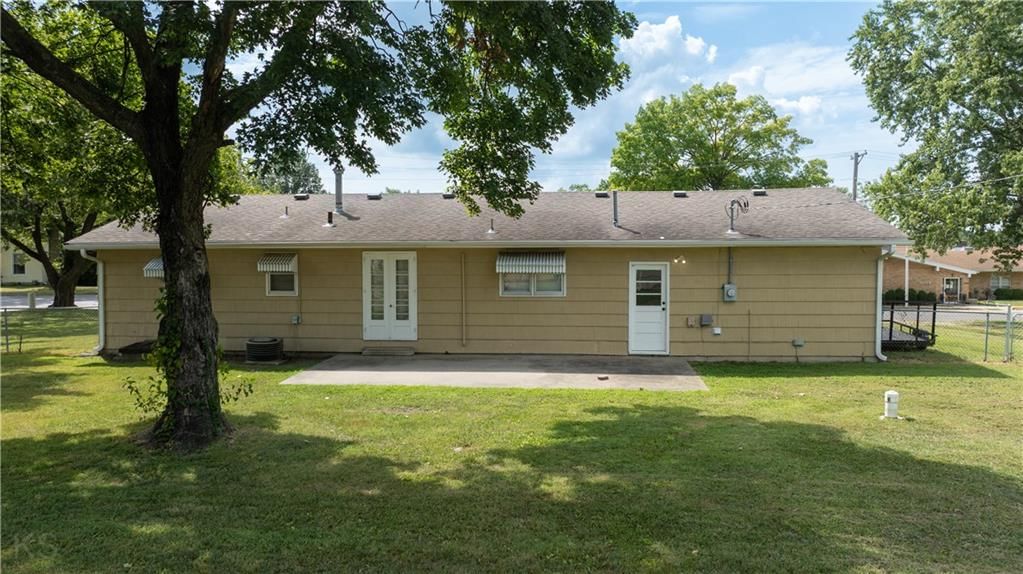 1821 S Ingram Avenue — photo 24