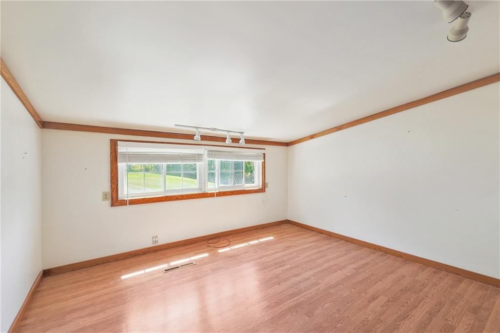 22093 Poplar Road — photo 38