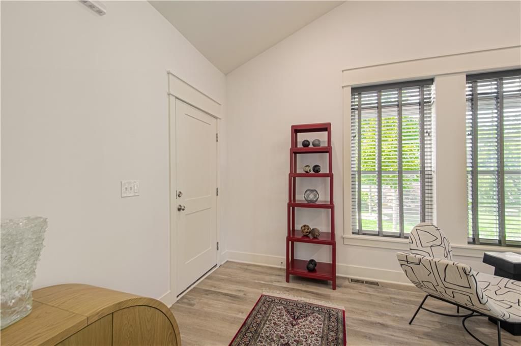 13836 W 112th Terrace — photo 8