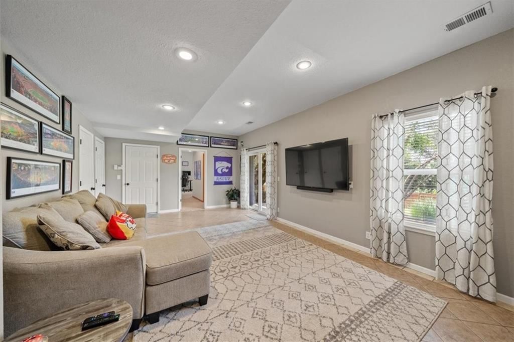 1548 S 105th Court — photo 18