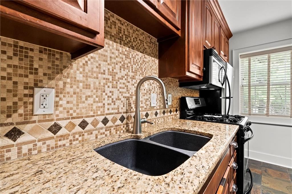 4504 Holly Street — photo 14