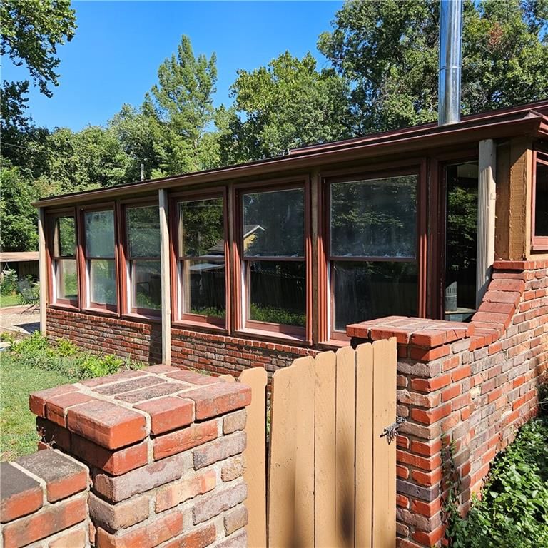 206 Crestwood Lane — photo 7