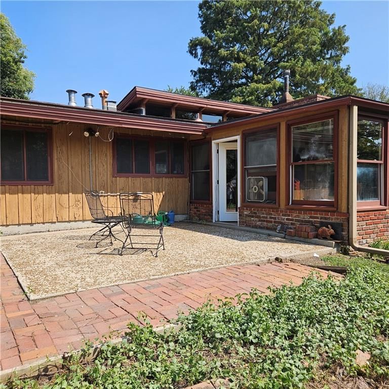 206 Crestwood Lane — photo 9