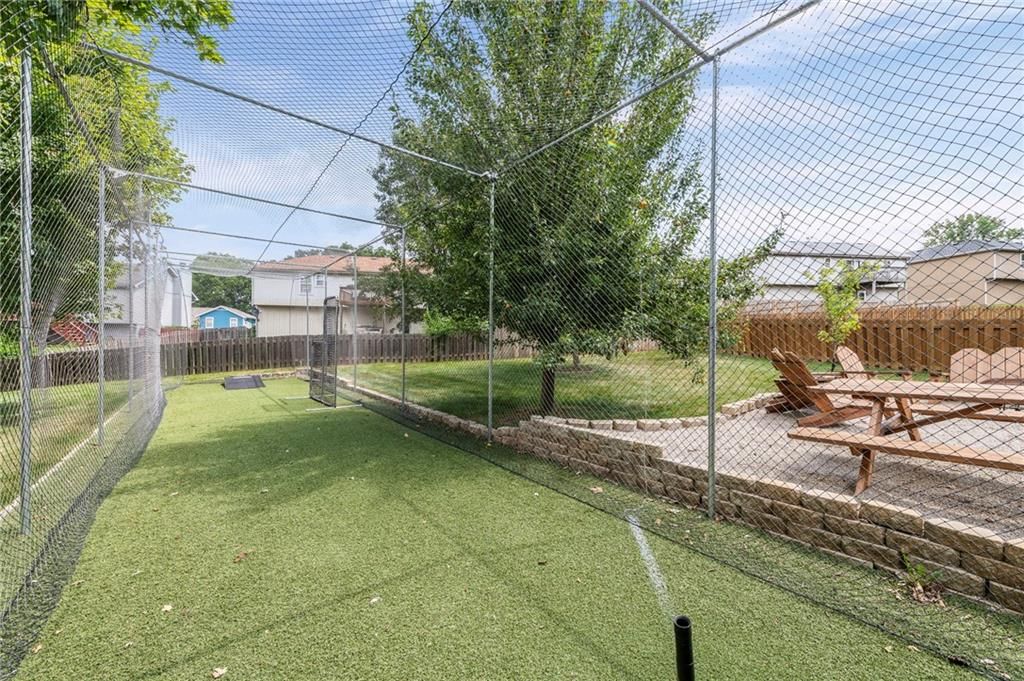 5627 N Richmond Avenue — photo 39